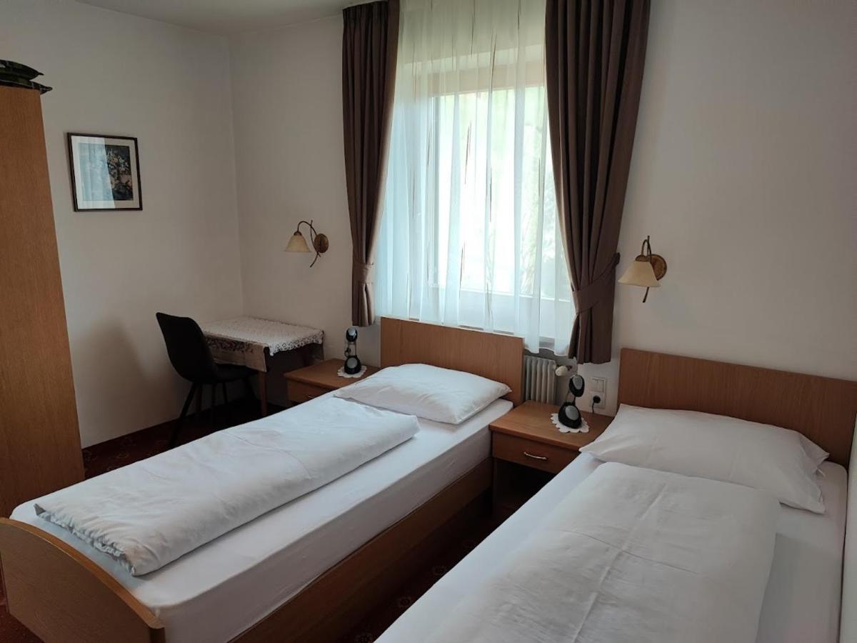 Alpenblick Bed & Breakfast Випитено Экстерьер фото