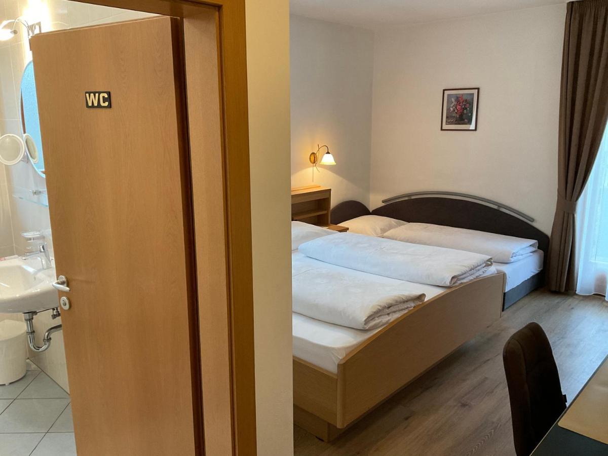 Alpenblick Bed & Breakfast Випитено Экстерьер фото