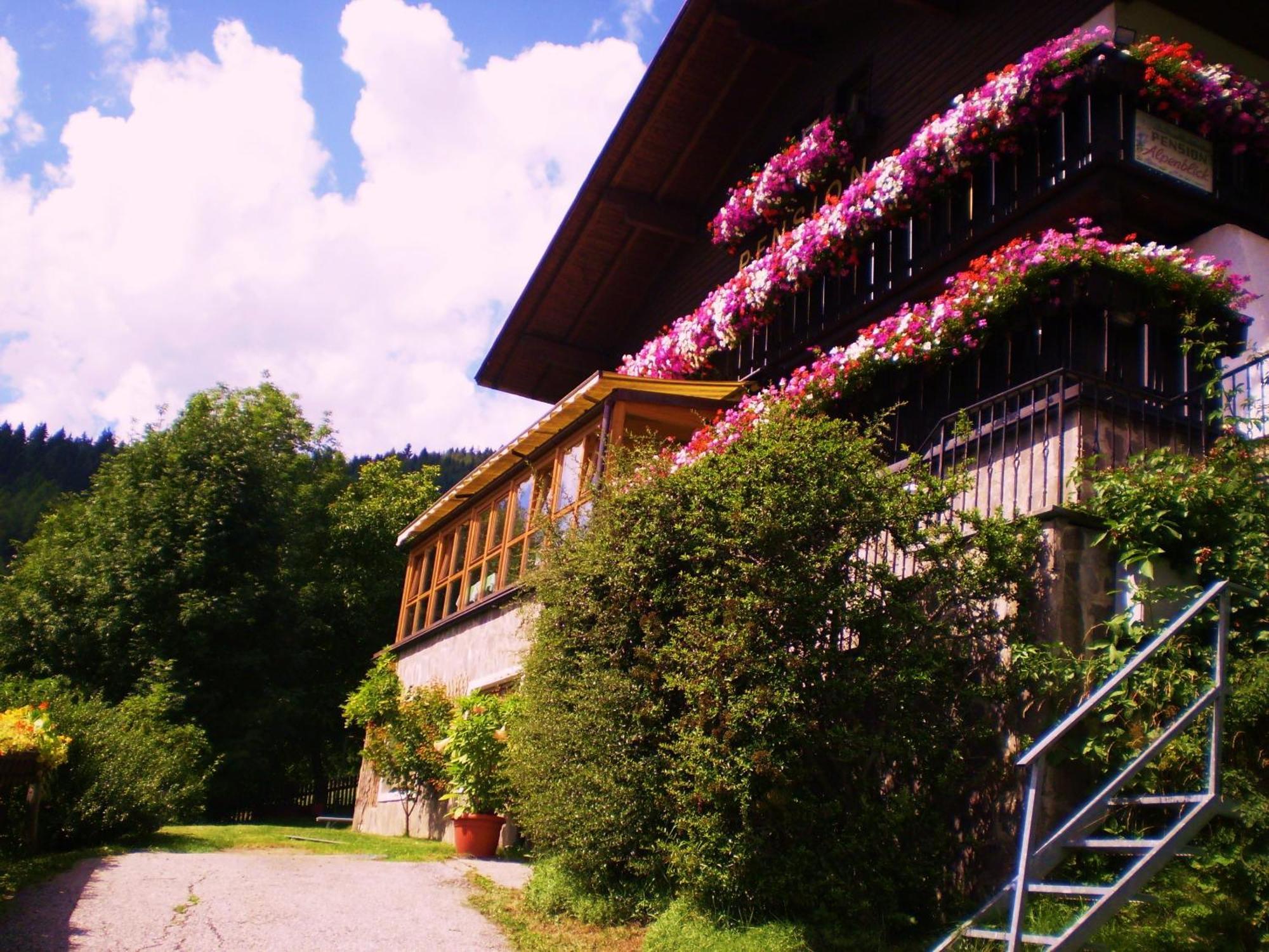 Alpenblick Bed & Breakfast Випитено Экстерьер фото