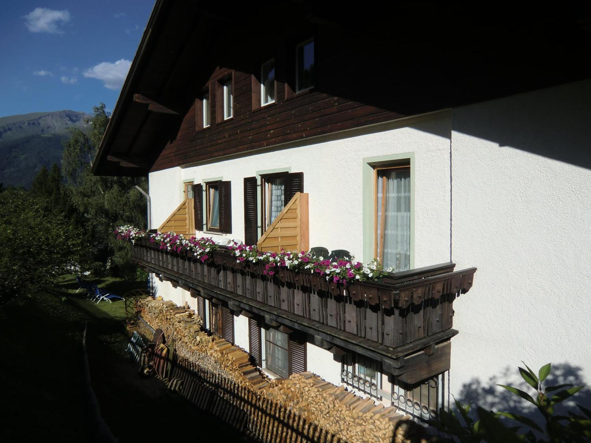 Alpenblick Bed & Breakfast Випитено Экстерьер фото