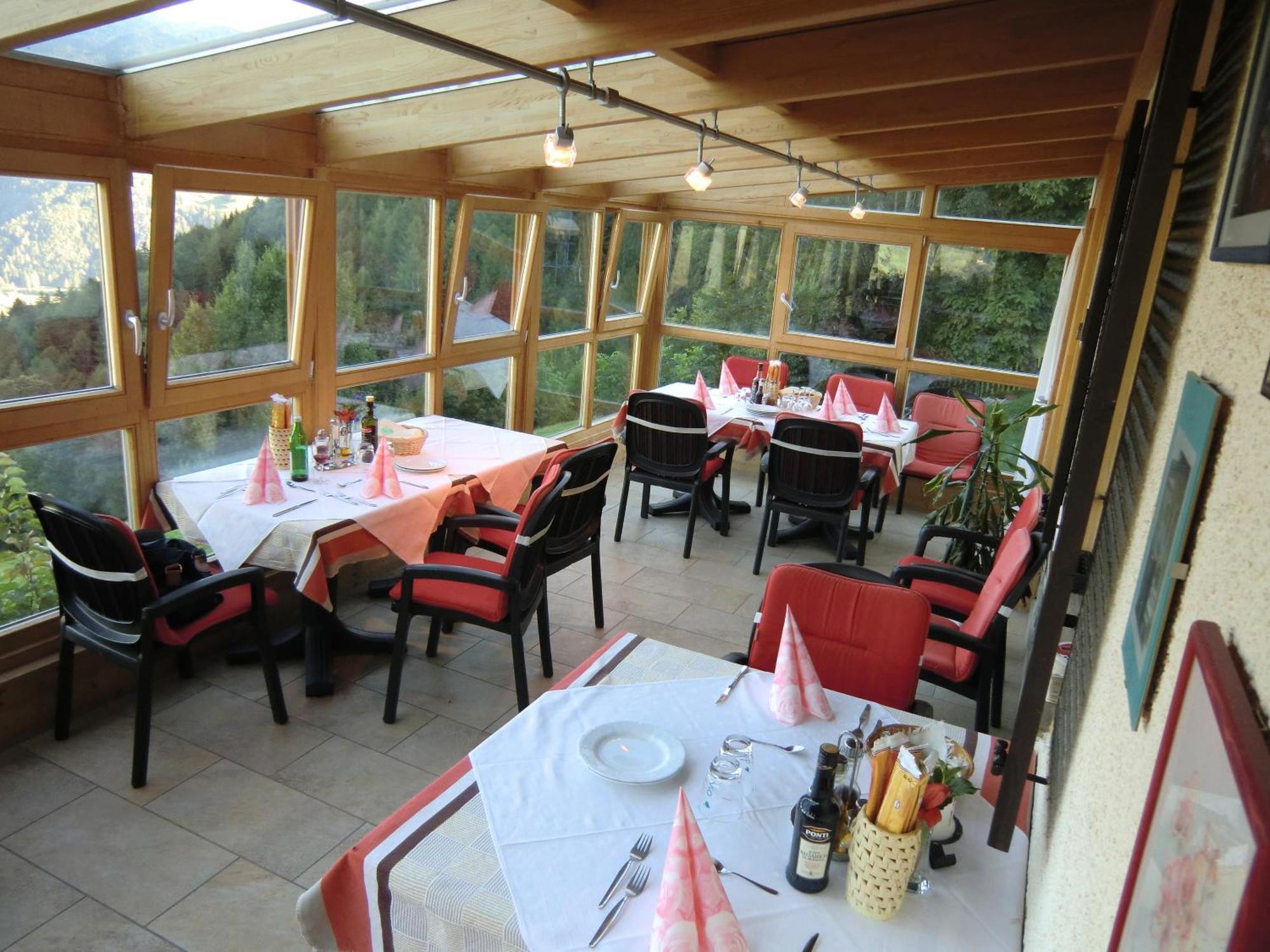 Alpenblick Bed & Breakfast Випитено Экстерьер фото
