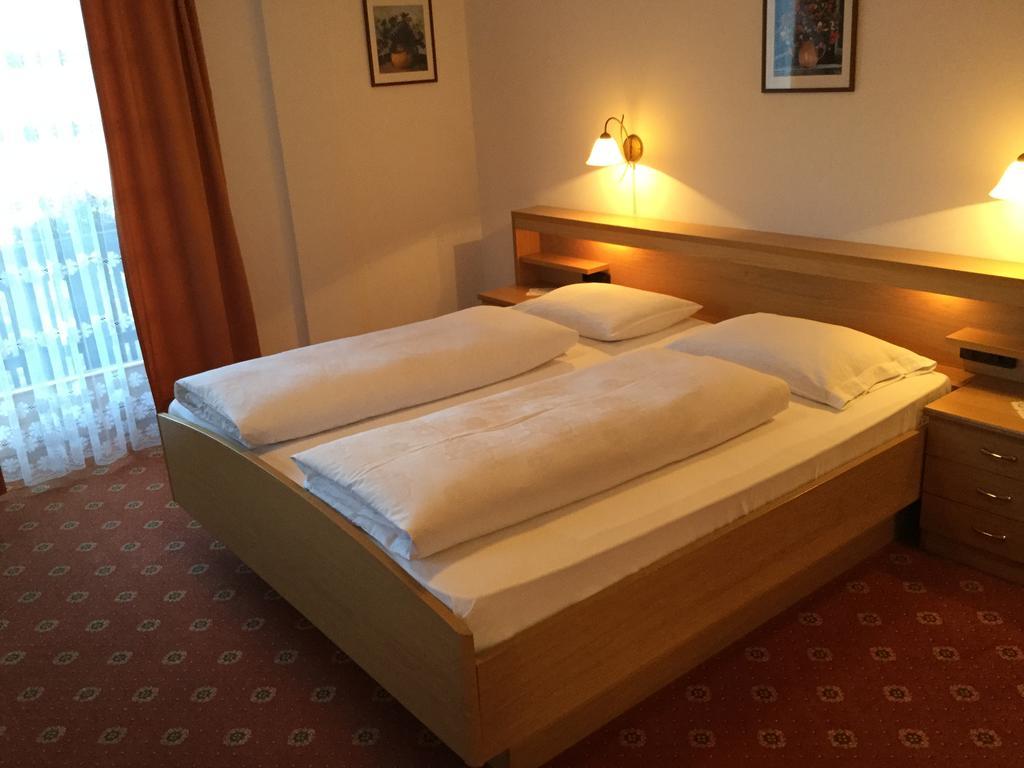 Alpenblick Bed & Breakfast Випитено Экстерьер фото