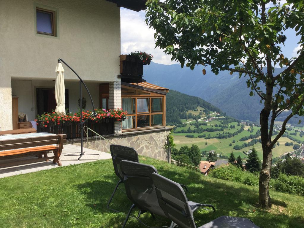 Alpenblick Bed & Breakfast Випитено Экстерьер фото